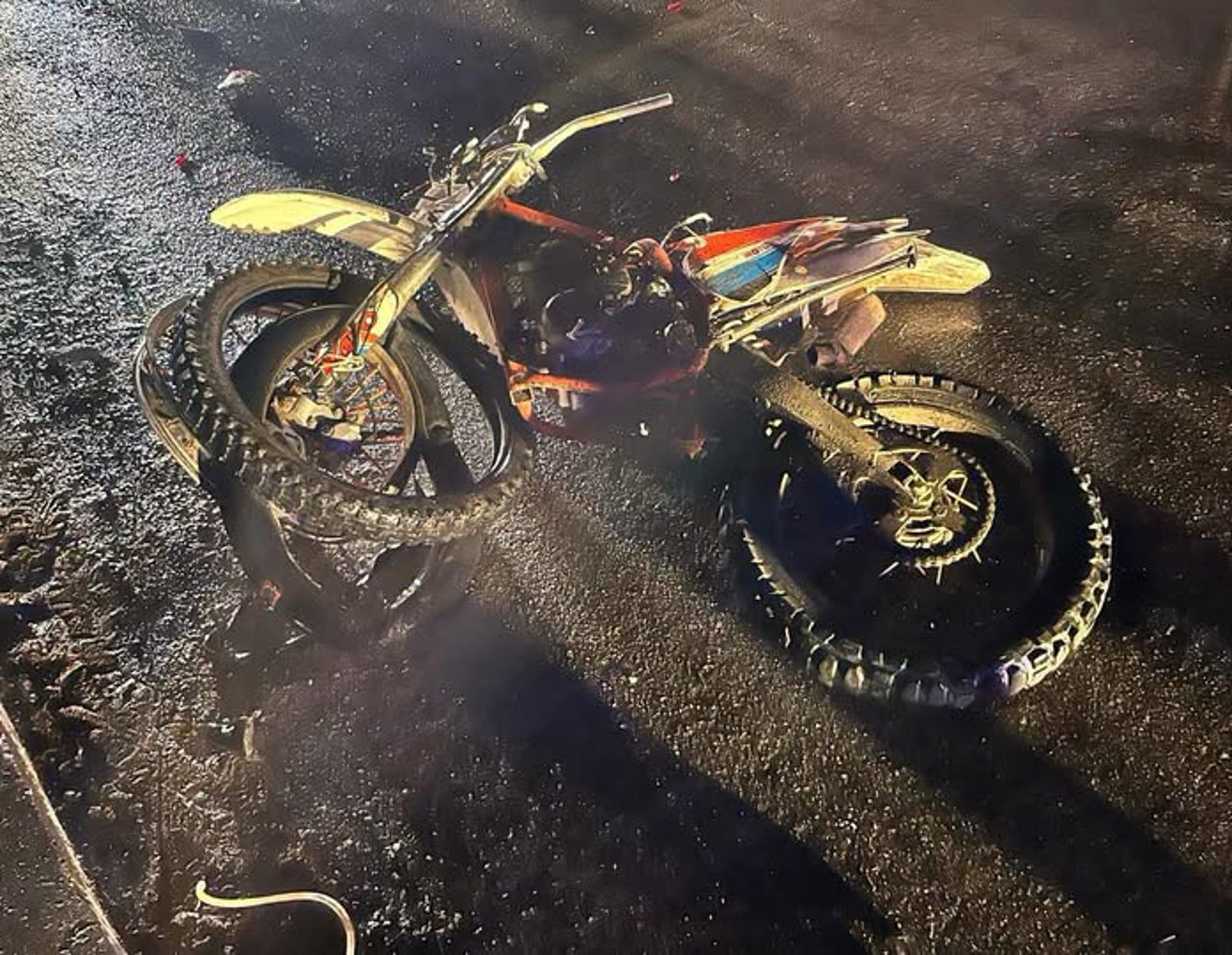 Ungheni: Un motociclist fără permis de conducere a murit pe loc după ce s-a izbit de o mașină parcată