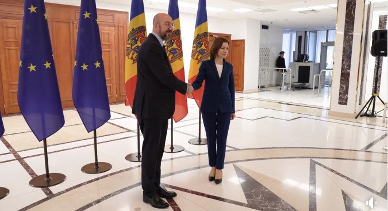 LIVE // Președintele Consiliului European, Charles Michel, și președinta Maia Sandu susțin o conferință de presă