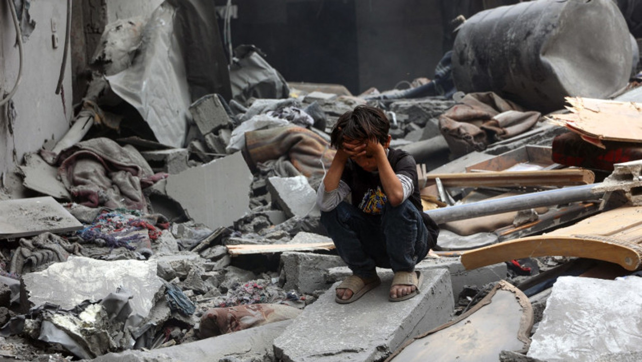 Atac israelian asupra unei școli din Gaza: cel puțin zece persoane au fost ucise