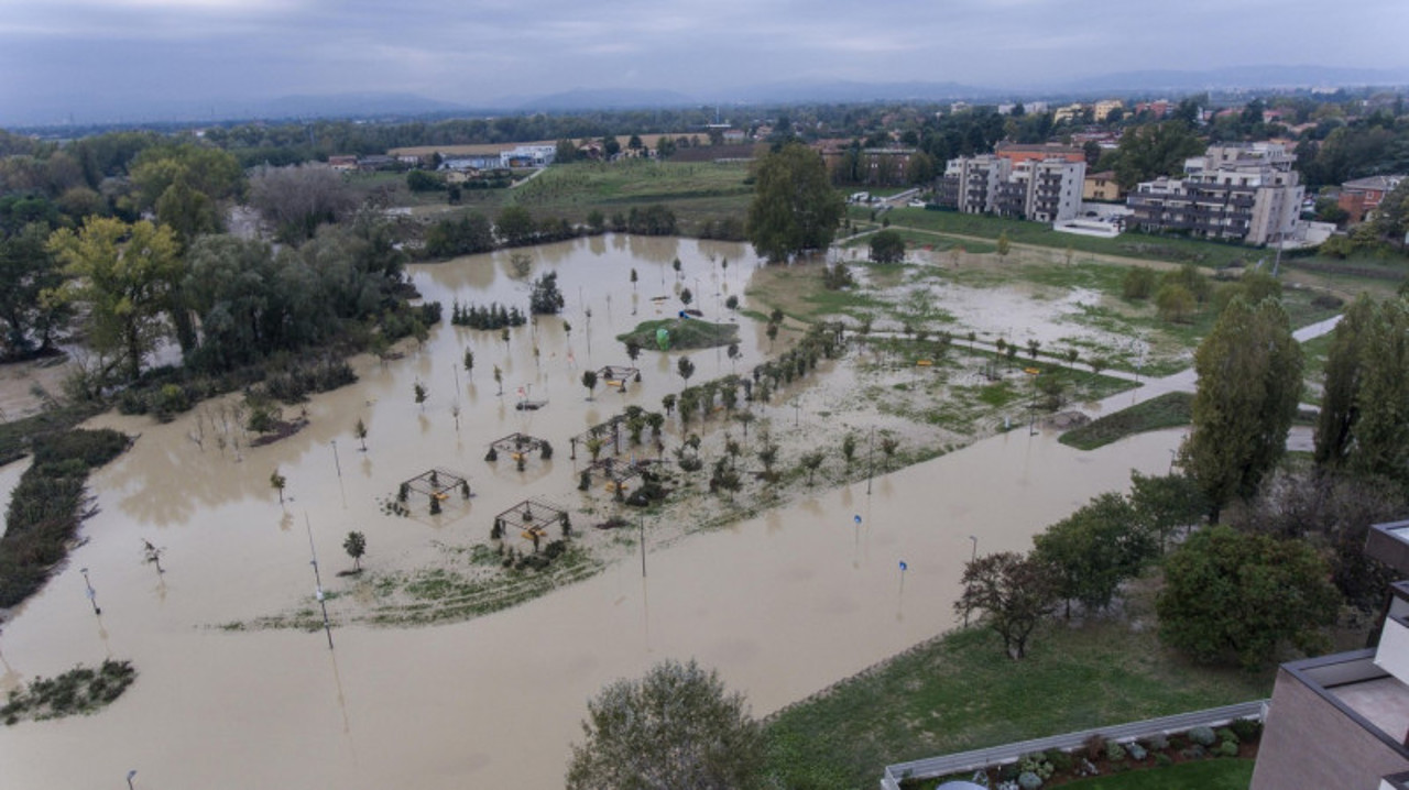 Inundațiile au făcut prăpăd în Franța și Italia: cel puțin o persoană și-a pierdut viața