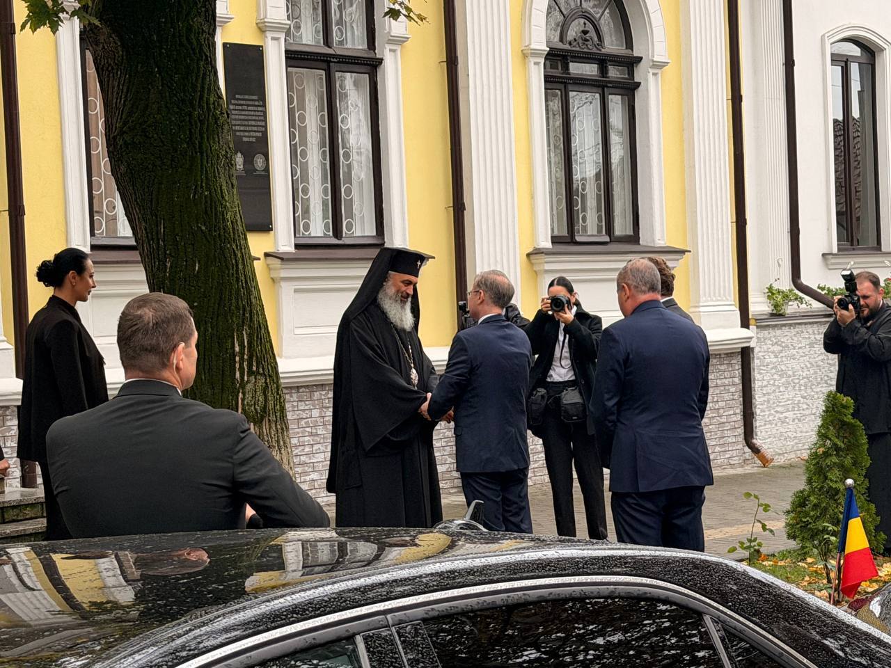 Premierul României, primit de mitropolitul Basarabiei la începutul vizitei în R. Moldova