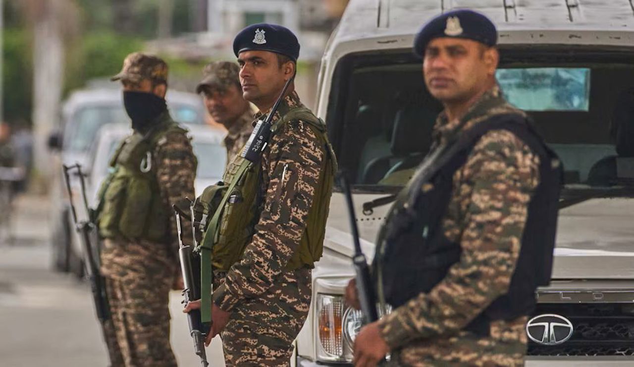 Explozii și focuri de armă în Kashmir, la câteva ore după anunțul privind încetarea focului dintre India și Pakistan