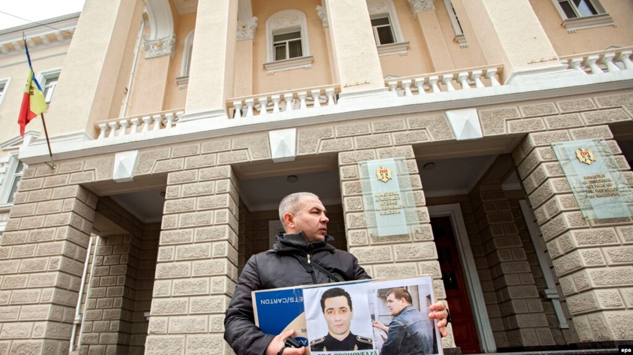 Mătăsaru a fost eliberat, după ce a fost reținut de polițiștii din Hâncești pentru „persecutarea” unei judecătoare