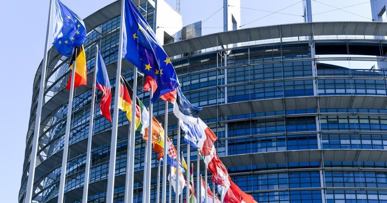 Amestecul rusesc în procesele democratice ale UE, pe agenda Parlamentului European