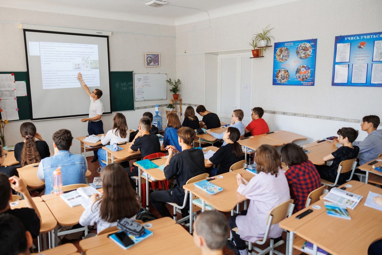 Viitorii profesori vor învăța să adapteze lecțiile pentru fiecare elev: „Incluziunea devine parte componentă a cursurilor”