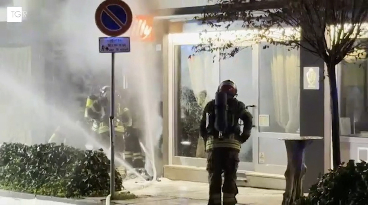Incendiu fatal în Italia: un meșter cizmar moldovean a ars în propriul atelier
