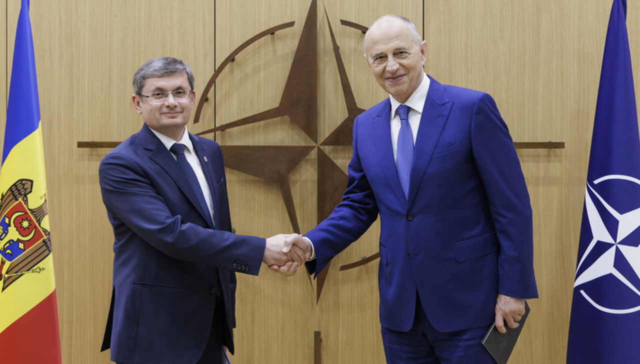 Mircea Geoană reiterates NATO support for Moldova. Igor Grosu: "A neutral country needs a strong defence system"