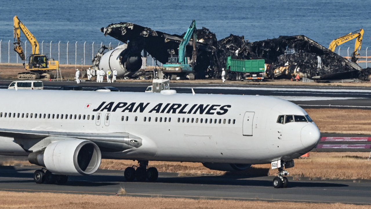 Japonia și-a înăsprit protocoalele de control al traficului aerian, după coliziunea de pe aeroportul din Tokyo