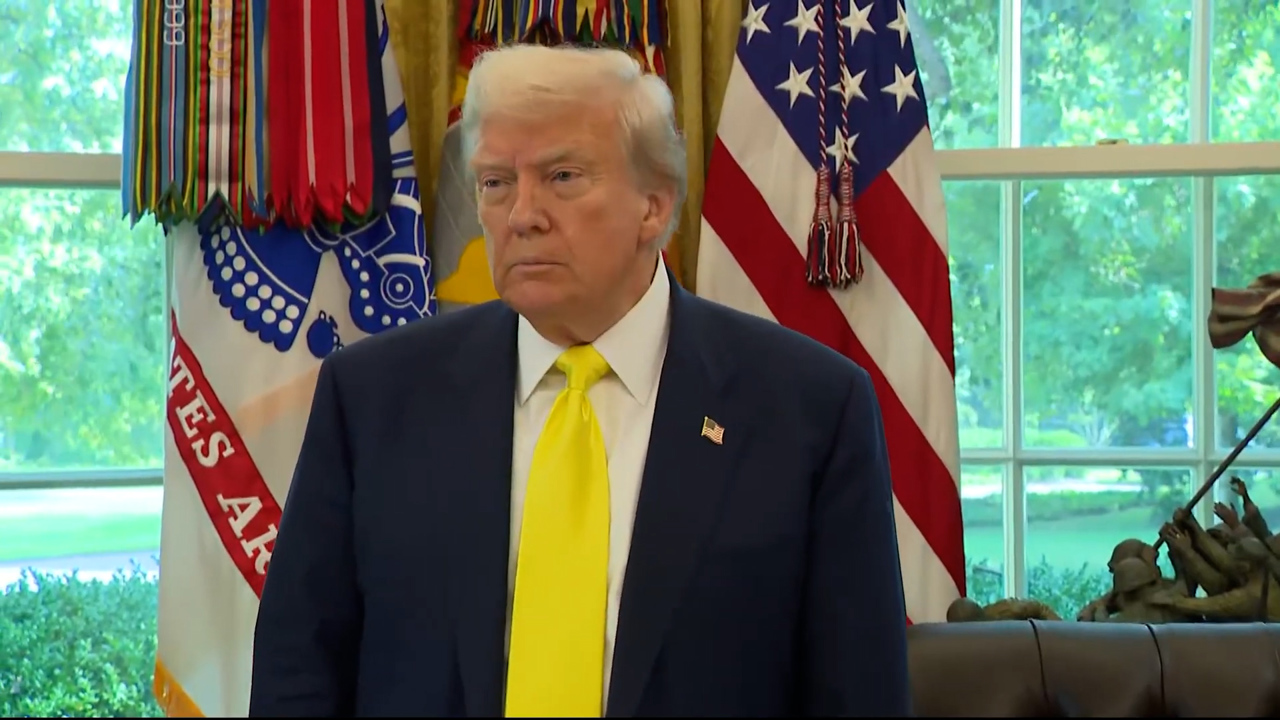 „Termenul depinde de el, sunt foarte dezamăgit”. Donald Trump solicită lui Putin să oprească focul în Ucraina