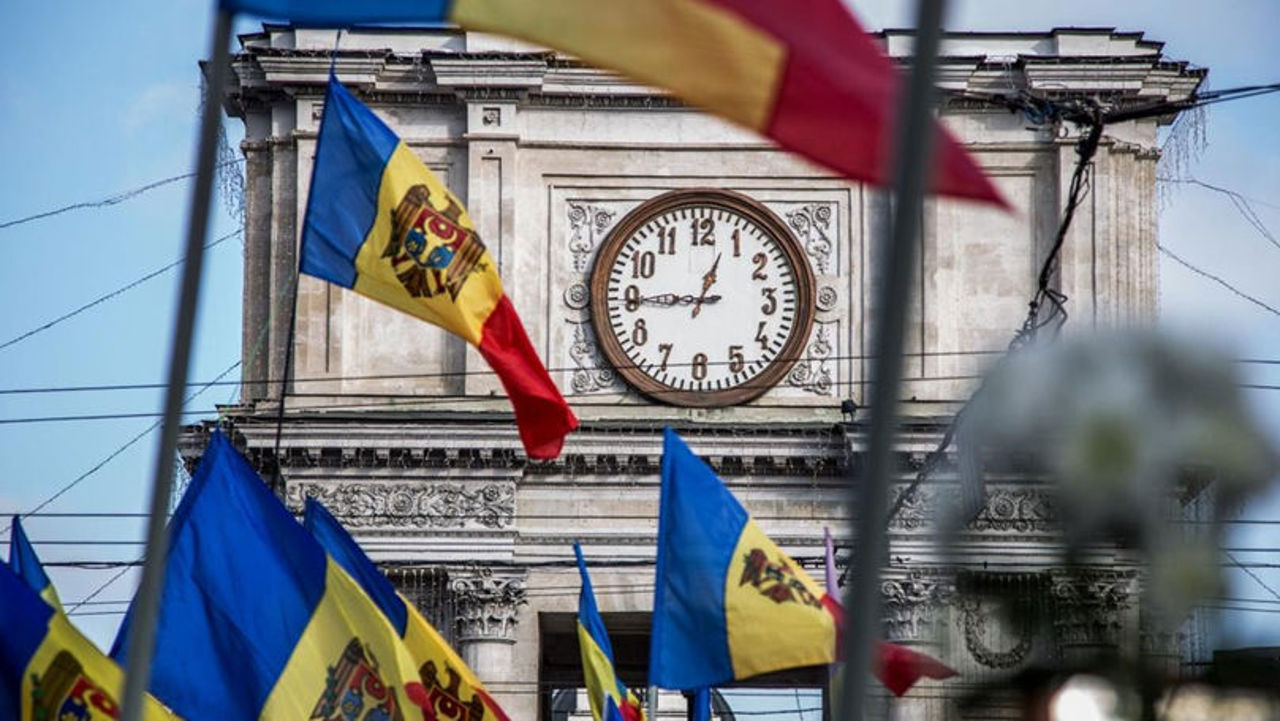 „Destinul țării este în mâinile cetățenilor”: Republica Moldova marchează 35 de ani de suveranitate