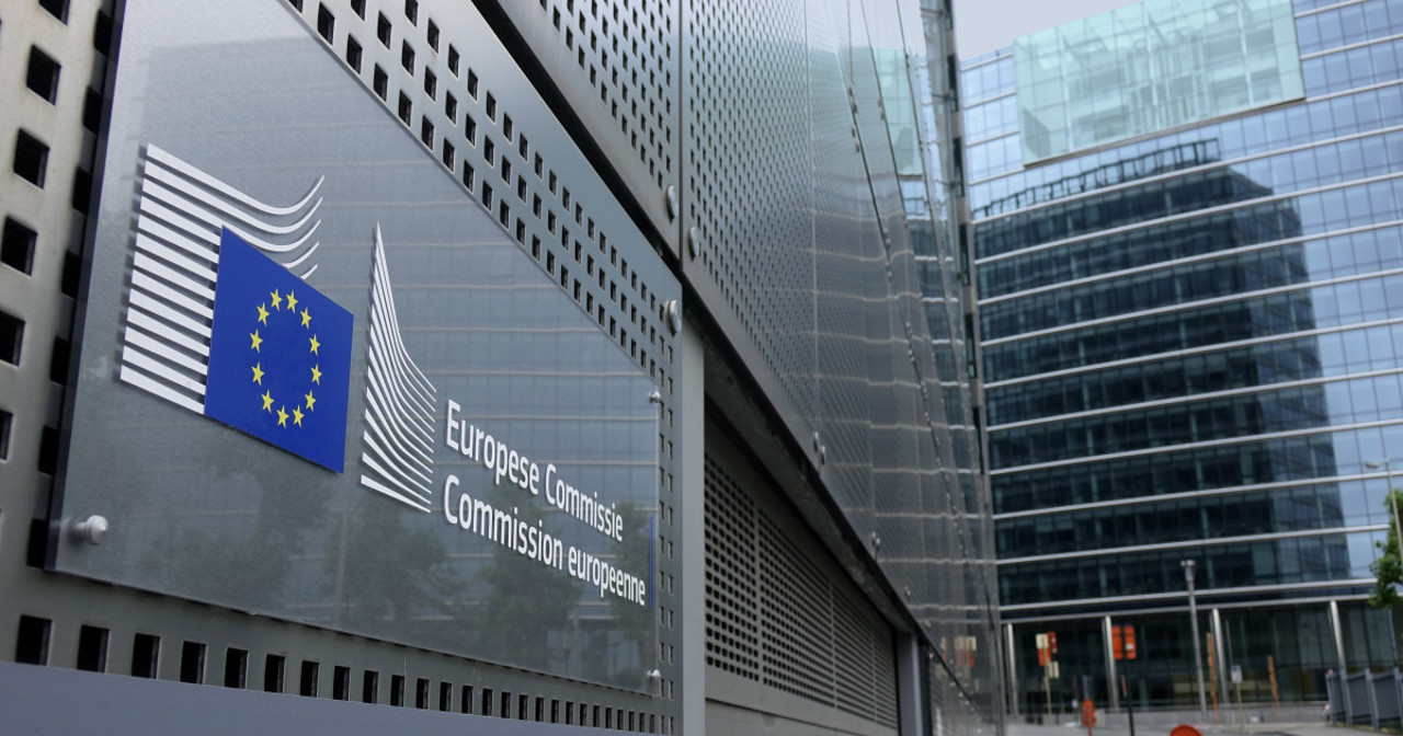 Financial Times: Uniunea Europeană analizează o cale accelerată de aderare pentru Ucraina