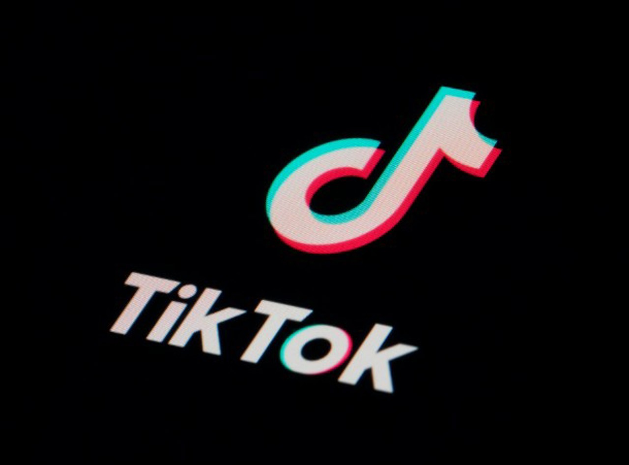 TikTok accused of "inauthentic behaviour" influencing Moldovan voters in Romania