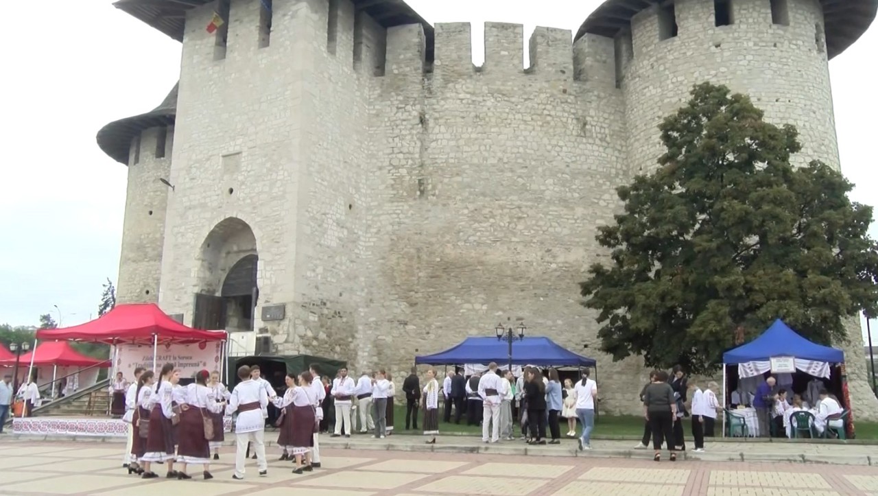Zilele CRAFT | Cetatea Soroca a găzduit oamenii uniți de dragostea pentru tradiție, artă și muzică autentică