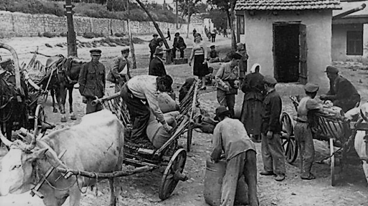 Calendarul Zilei // A treia sâmbătă din aprilie - Ziua de comemorare a victimelor foametei organizate (1946-1947)