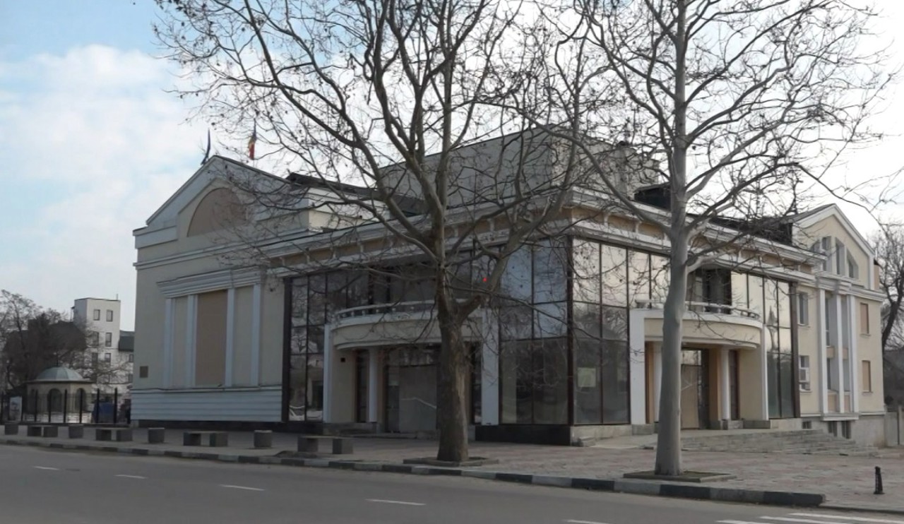 Locuitorii din Cahul, nerăbdători să fie redeschis Teatrul „B.P Hasdeu”: „E viața culturală a orașului” 