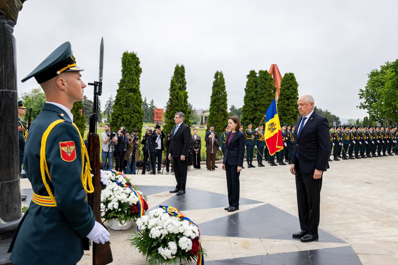 Între pace și moștenire sovietică: Mesajele politice transmise de autorități pe 9 mai, la Complexul „Eternitate”