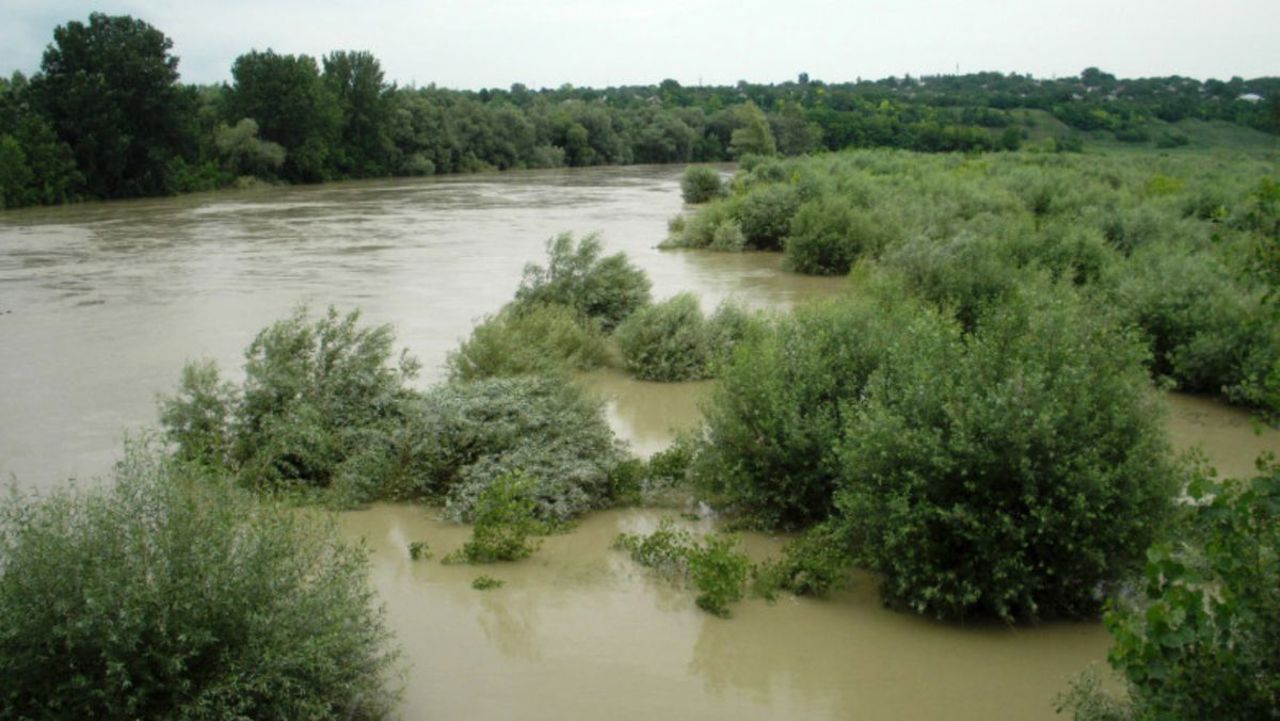 Avertizare hidrologică: Risc de inundații în mai multe localități, în urma ploilor puternice anunțate pentru acest weekend 