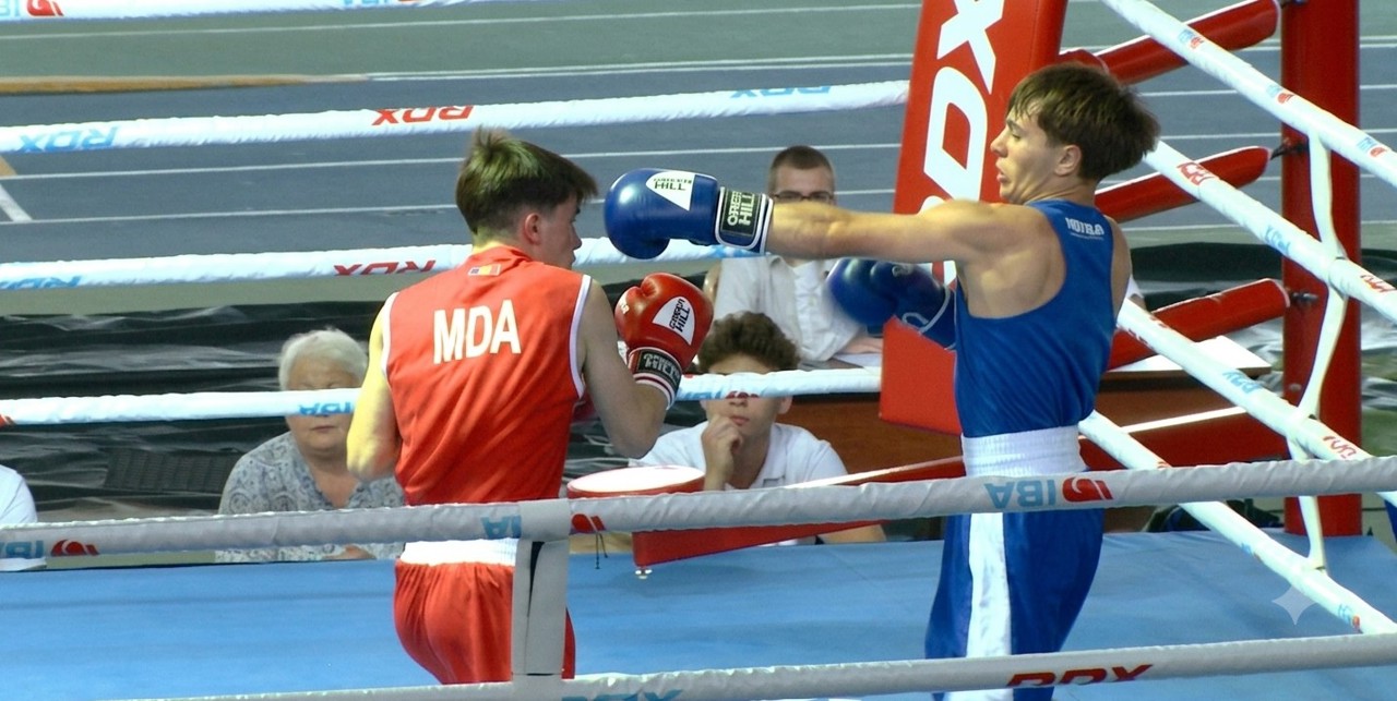 Adrenalină la cote maxime, schimburi spectaculoase de lovituri! La Chișinău au început Campionatele Republicii Moldova la box