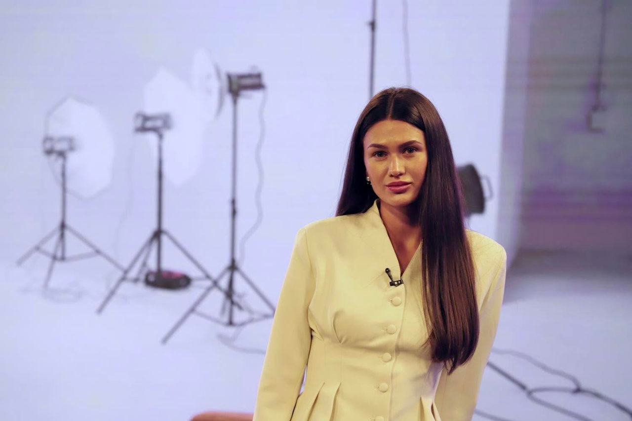 Veronica Cojuhari are o pasiune pentru modă: Fotbalista Zimbrului și a echipei naționale a acceptat provocarea Moldova 1 de a participa la o sesiune foto 
