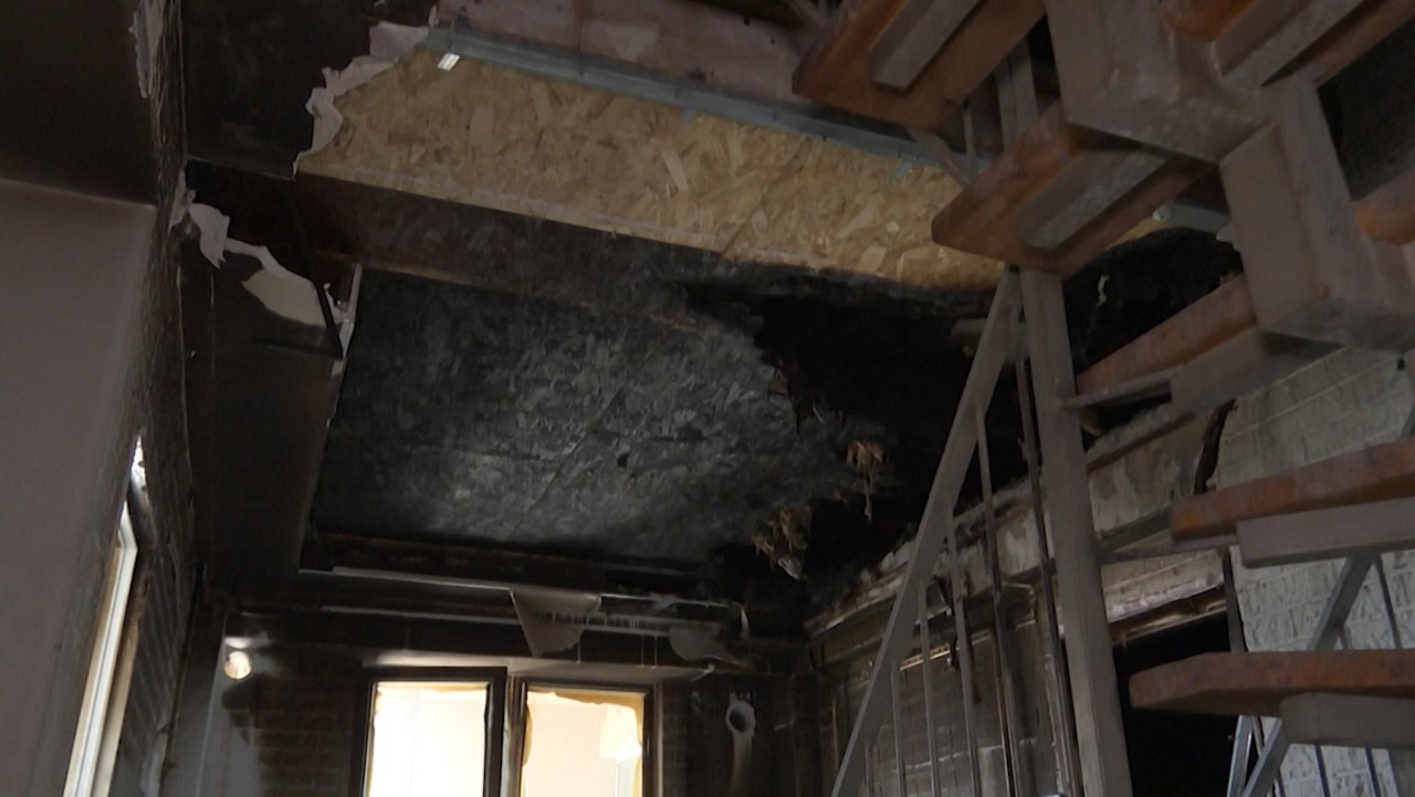 Incendiul din Durlești | Consiliul local alocă din fondul de rezervă trei milioane de lei. Etajele superioare rămân nelocuibile