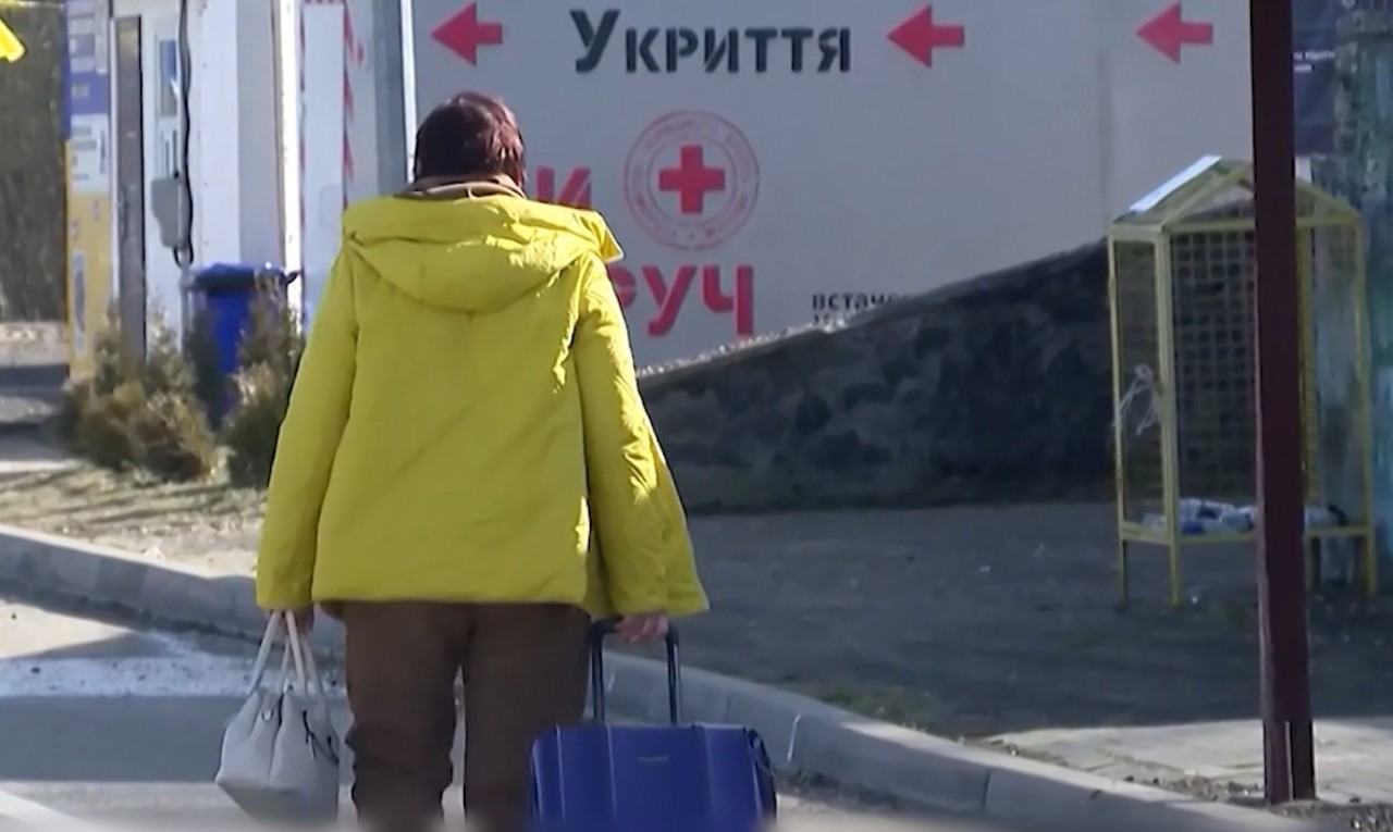 Ucrainenii fug din teritoriile ocupate de ruși: „Au fost de toate, un adevărat iad”  