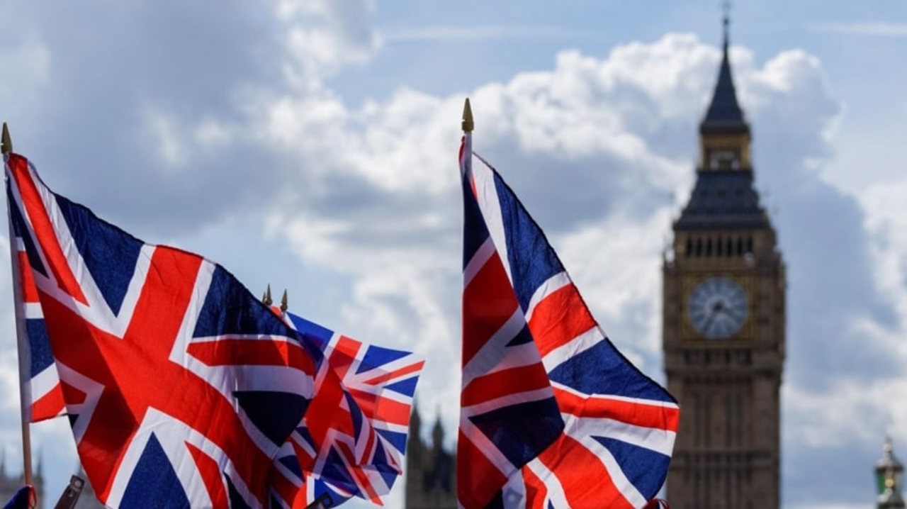 Marea Britanie schimbă regulile privind vizele pentru studenți ca să reducă imigrația