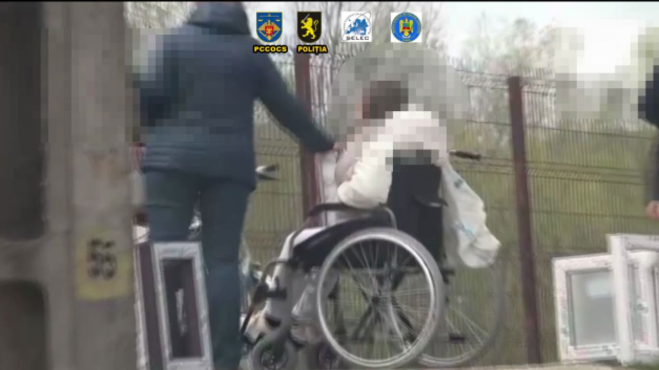 Adoptată ilegal și impusă să cerșească: Doi soți și un medic de la Nisporeni, cercetați penal pentru trafic de copii 