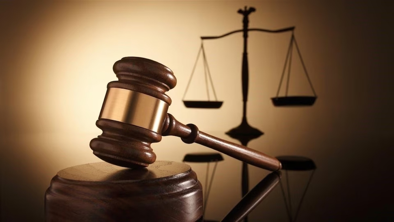  Fost executor judecătoresc, condamnat la 10 ani de închisoare după ce ar fi furat de la stat peste un milion de lei