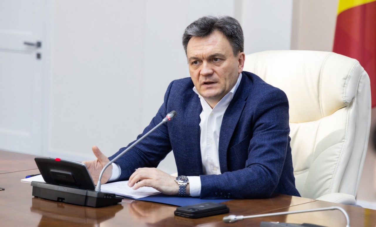 Prime Minister Dorin Recean condemns the use of elderly people for the introduction of money from Russia by the Șor group