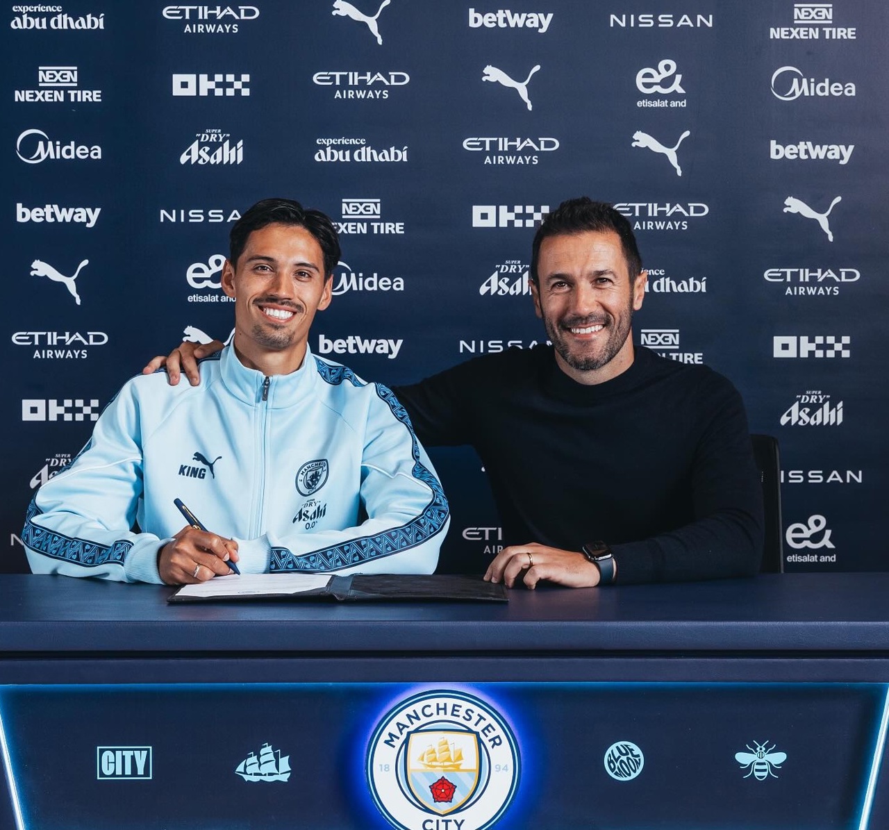 facebook.com/mancity