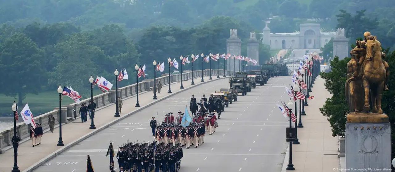 Paradă militară grandioasă, desfășurată la Washington cu ocazia marcării a 250 de ani de la înființarea armatei SUA
