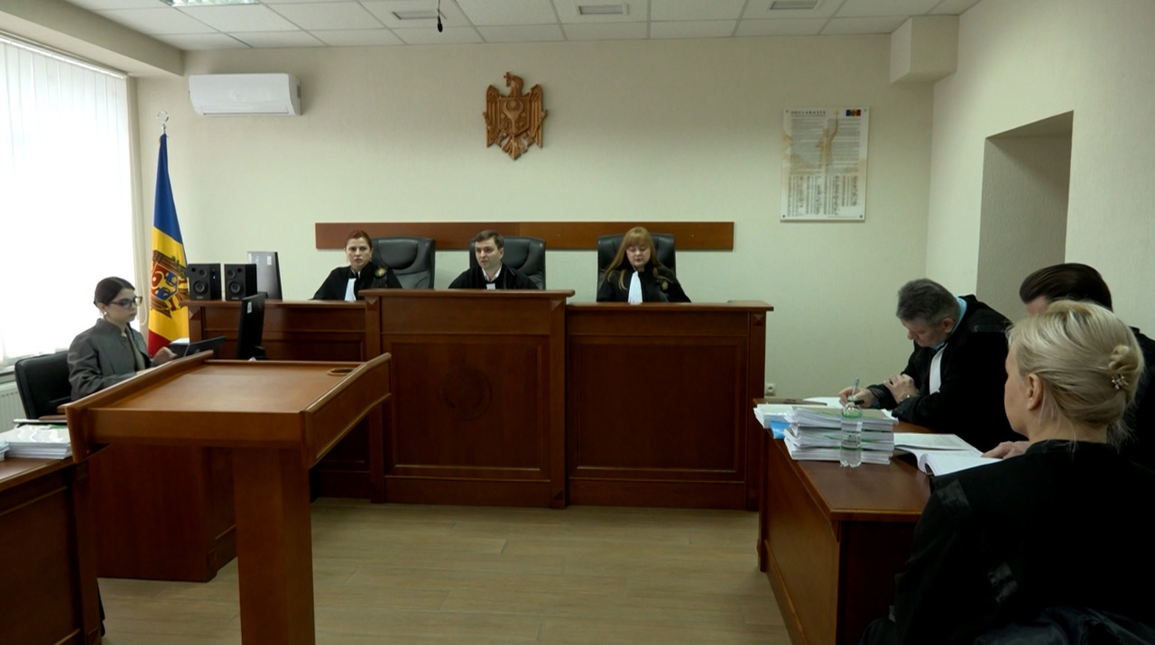 Ședința de judecată, în lipsa lui Plahotniuc: avocații invocă nevoia de timp pentru pregătirea apărării