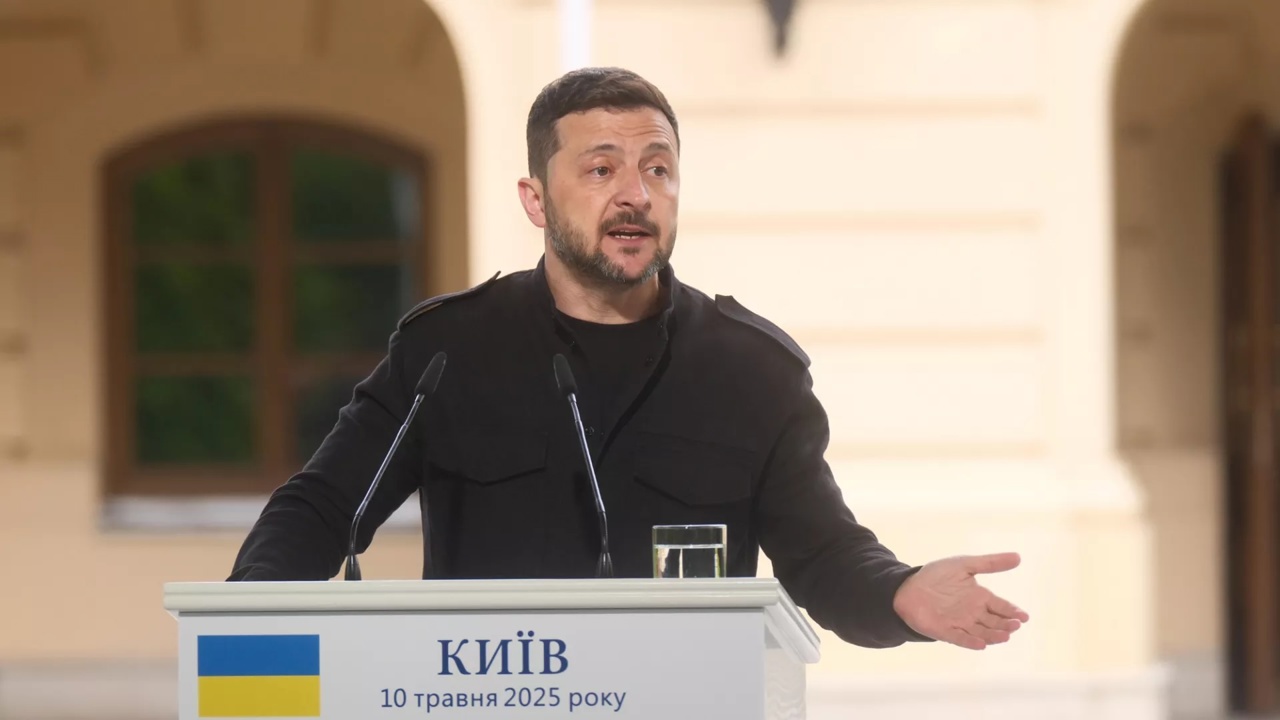 Zelenski acceptă întâlnirea cu Putin pe 15 mai, dar cere oprirea imediată a focului