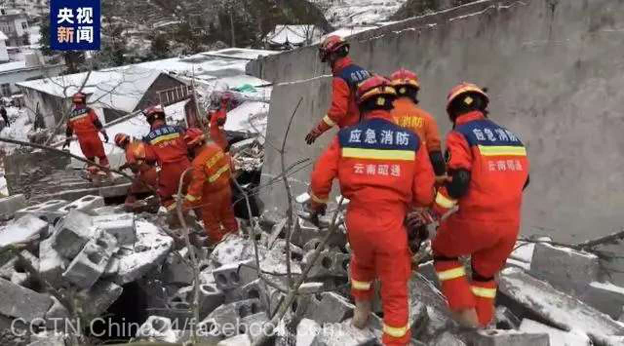 Alunecare de teren în provincia Yunnan din China, 44 de persoane au fost înghițite de pământ