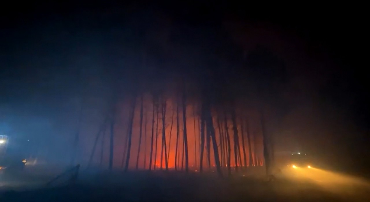 Val de incendii de devastatoare în Europa: Mii de oameni au fost evacuați în Croația, Italia, Germania și Grecia