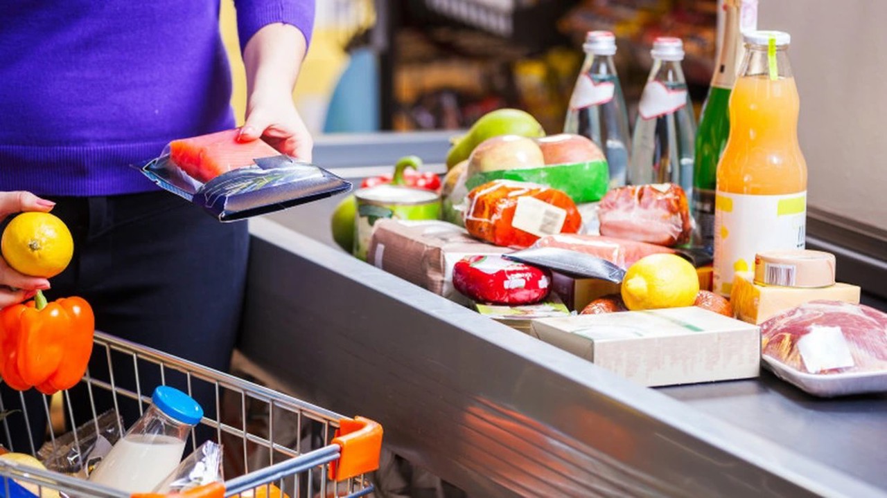 Scumpiri accentuate la ouă, fructe și legume, în ultimul an