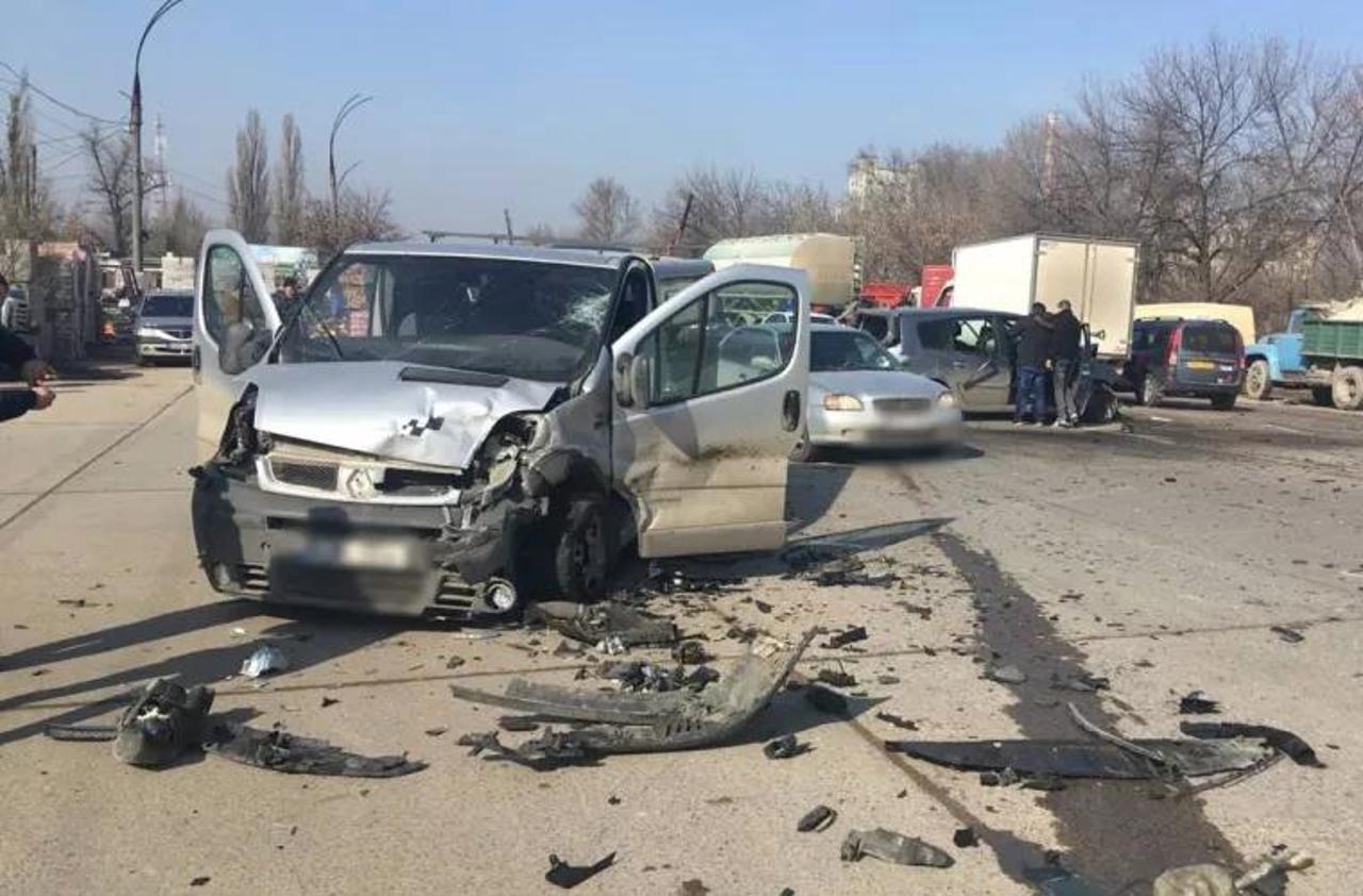 Aproximativ 52% dintre accidentele rutiere din țară se produc în municipiul Chișinău