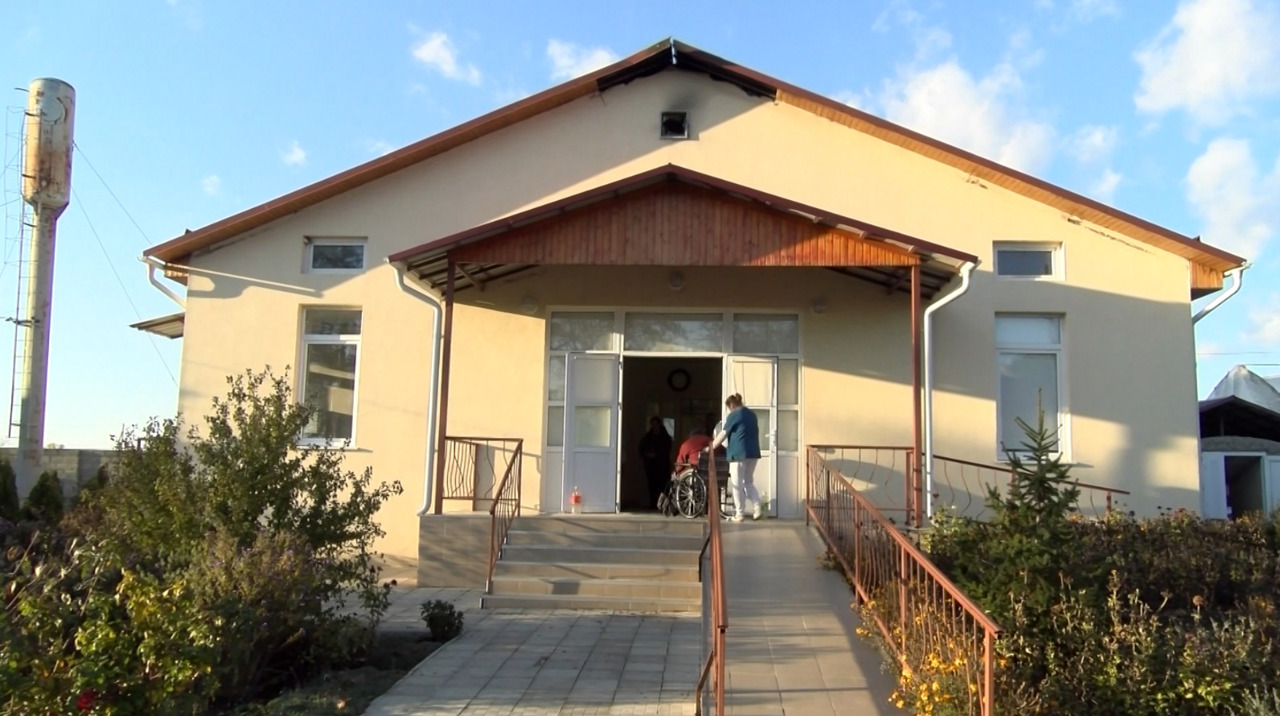 Bătrânii din azilul din Căprești solicită ajutor după un incendiu devastator: „Aici este casa noastră”