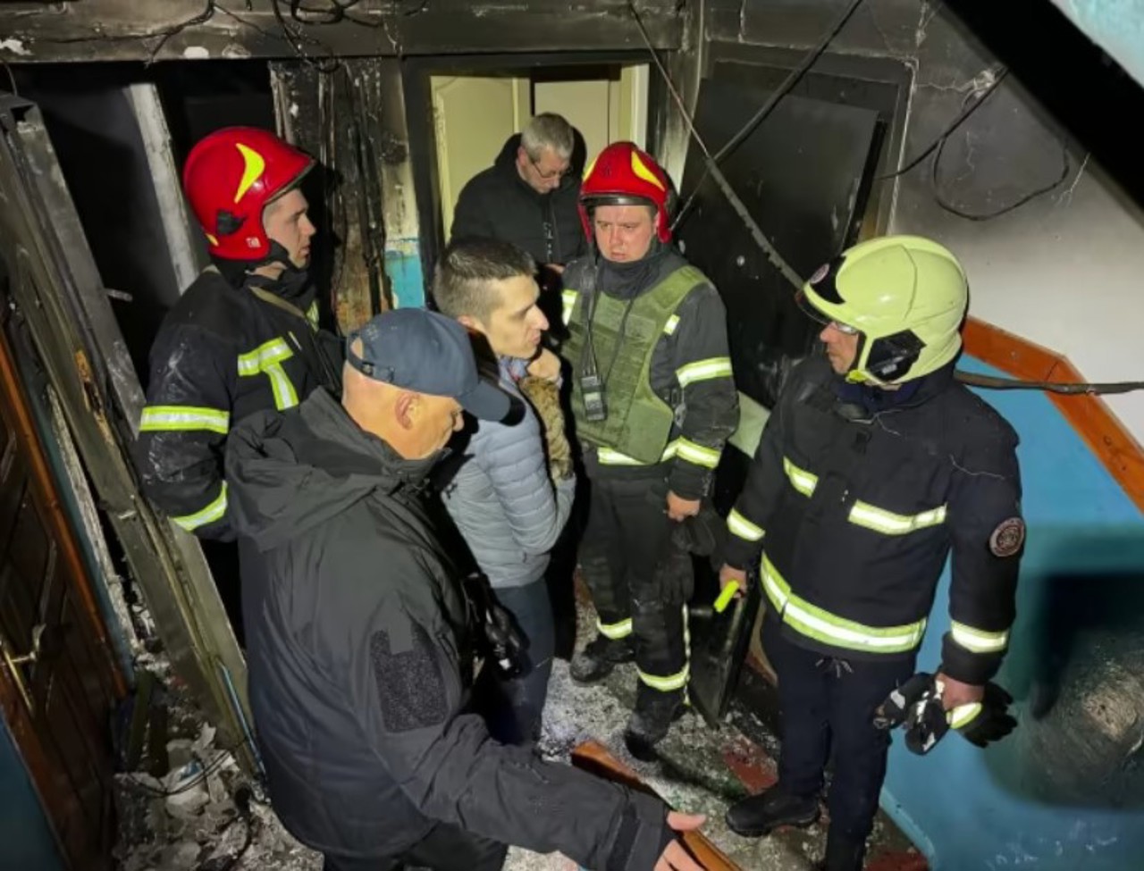 FOTO Atac masiv asupra Odesei în timpul nopții. Trei persoane au fost rănite, iar peste o sută au fost evacuate de locuințe