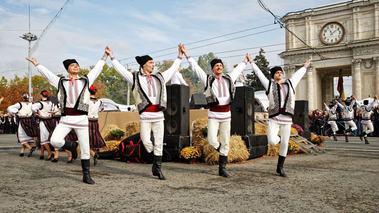 Chișinău Wine Festival: 84 homemade wines reach national final