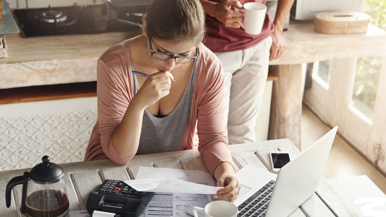 Statistica: Femeile predomină în numărul populației, având speranța de viață mai mare decât bărbații