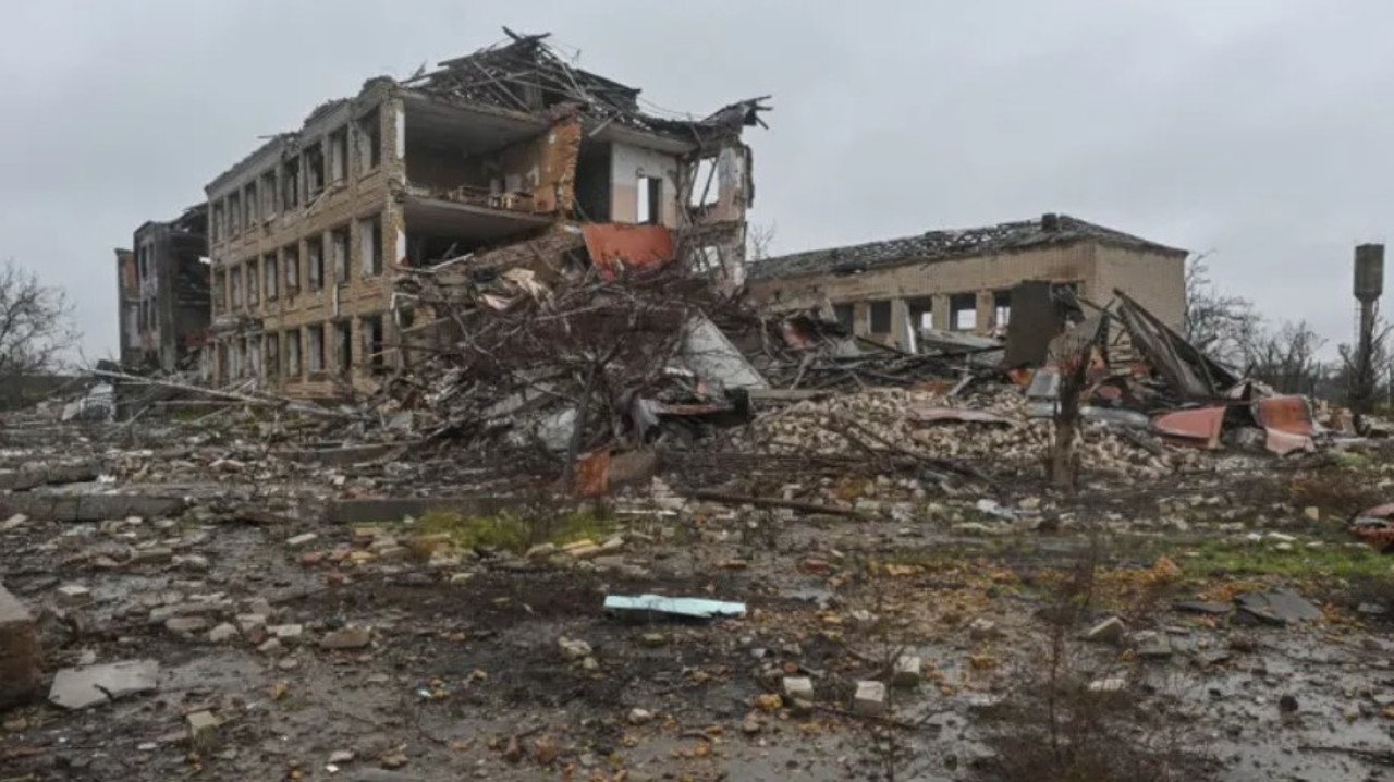 EU and Ukraine sign 100 Euro million for the rehabilitation of war-damaged schools