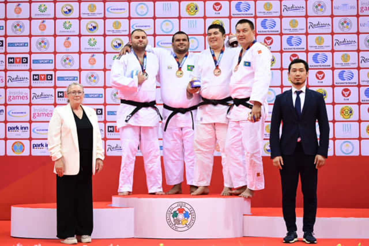 Moldoveanul Ion Basoc a cucerit medalia de argint la Mondialele de para-judo