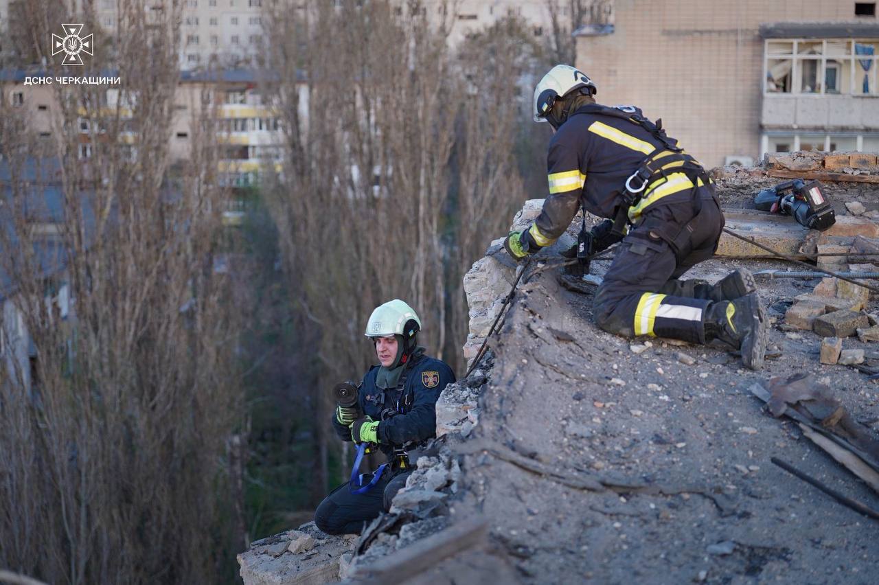 Drone și rachete asupra Ucrainei: copil mort la Cerkasî, mai mulți morți și răniți la Dnipro