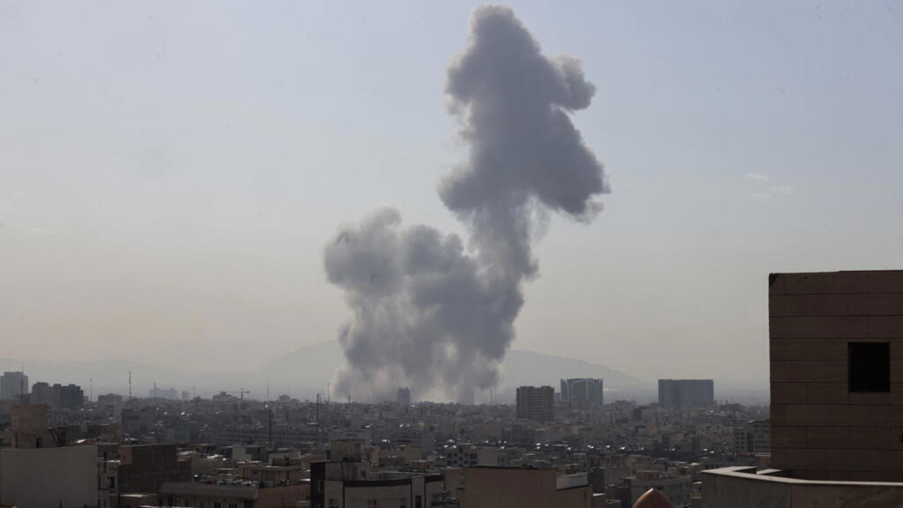 Несколько стран Персидского залива сообщили о перехвате иранских дронов