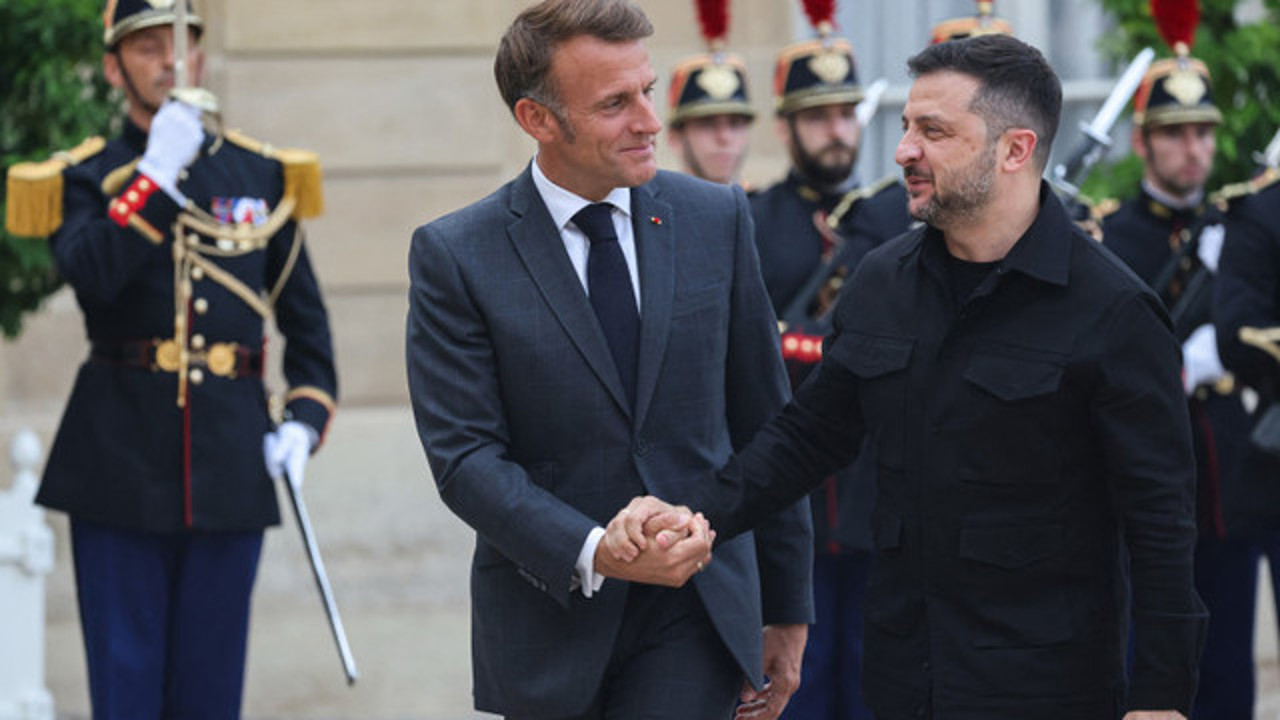 Războiul din Orientul Mijlociu nu va oferi „răgaz” Rusiei: Macron l-a primit pe Zelenski la Paris