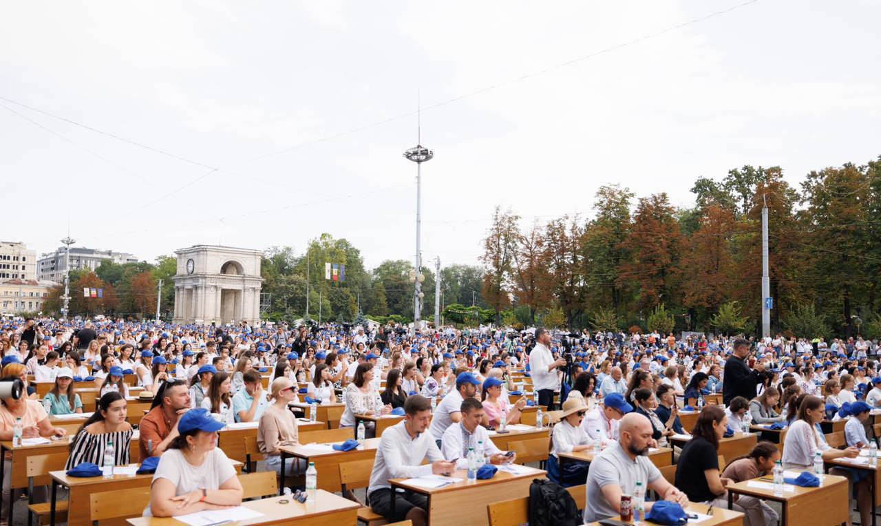 Cinci de zece, 120 – de nouă: diplome și premii pentru participanții la Marea Dictare Națională 