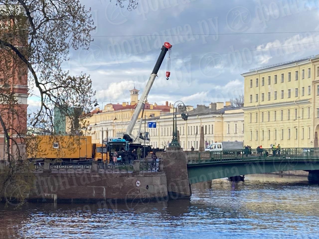 Numărul morților înregistrat în urma căderii unui autobuz în fluviul Moika din St. Petersburg a crescut la șapte