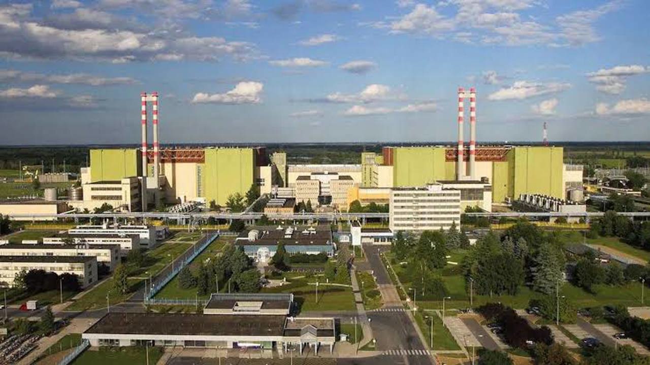 Pentru prima dată în 44 de ani, Ungaria a oprit complet centrala nucleară Paks