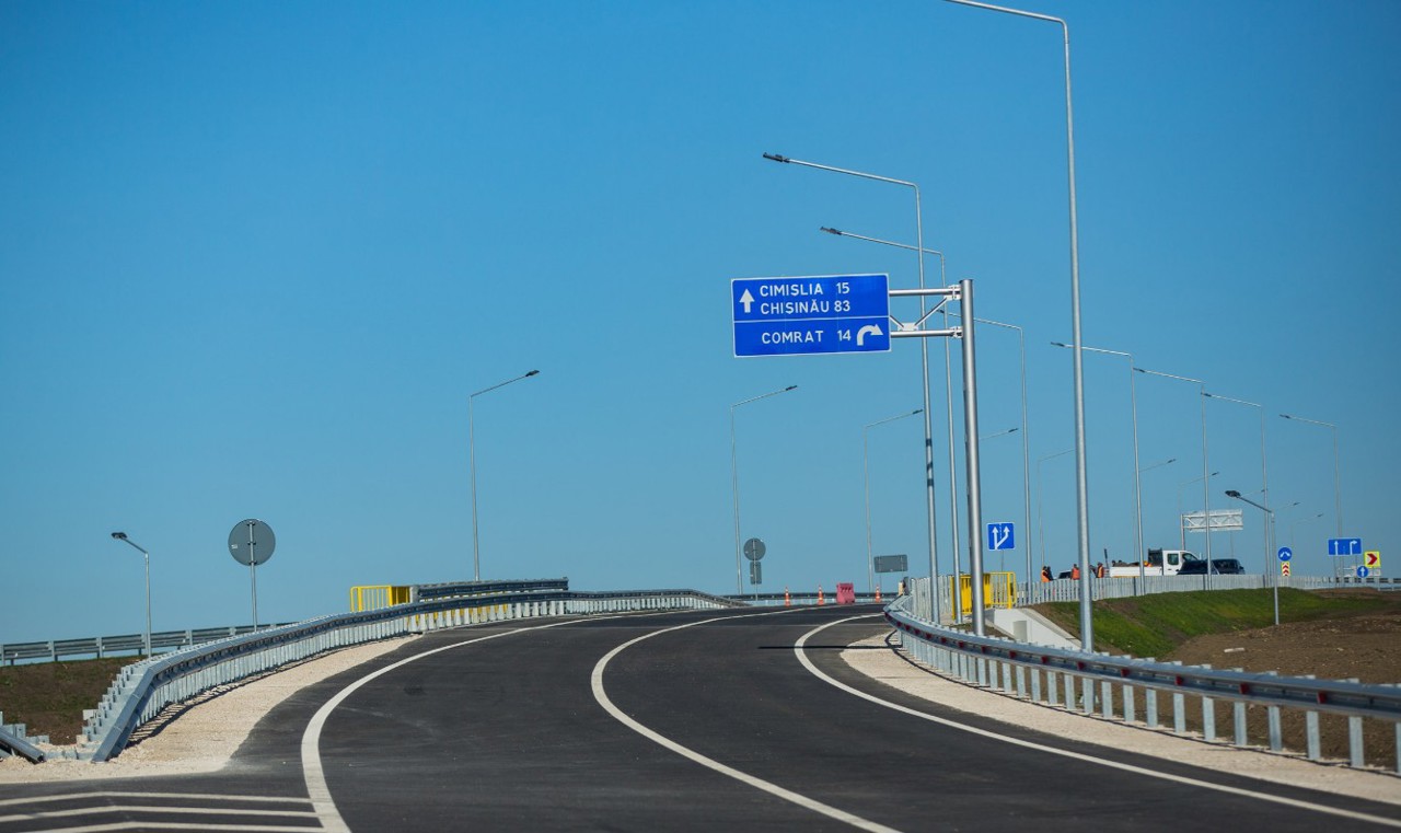 Moldova's 'Europa is Near' Program: Progress and political scrutiny
